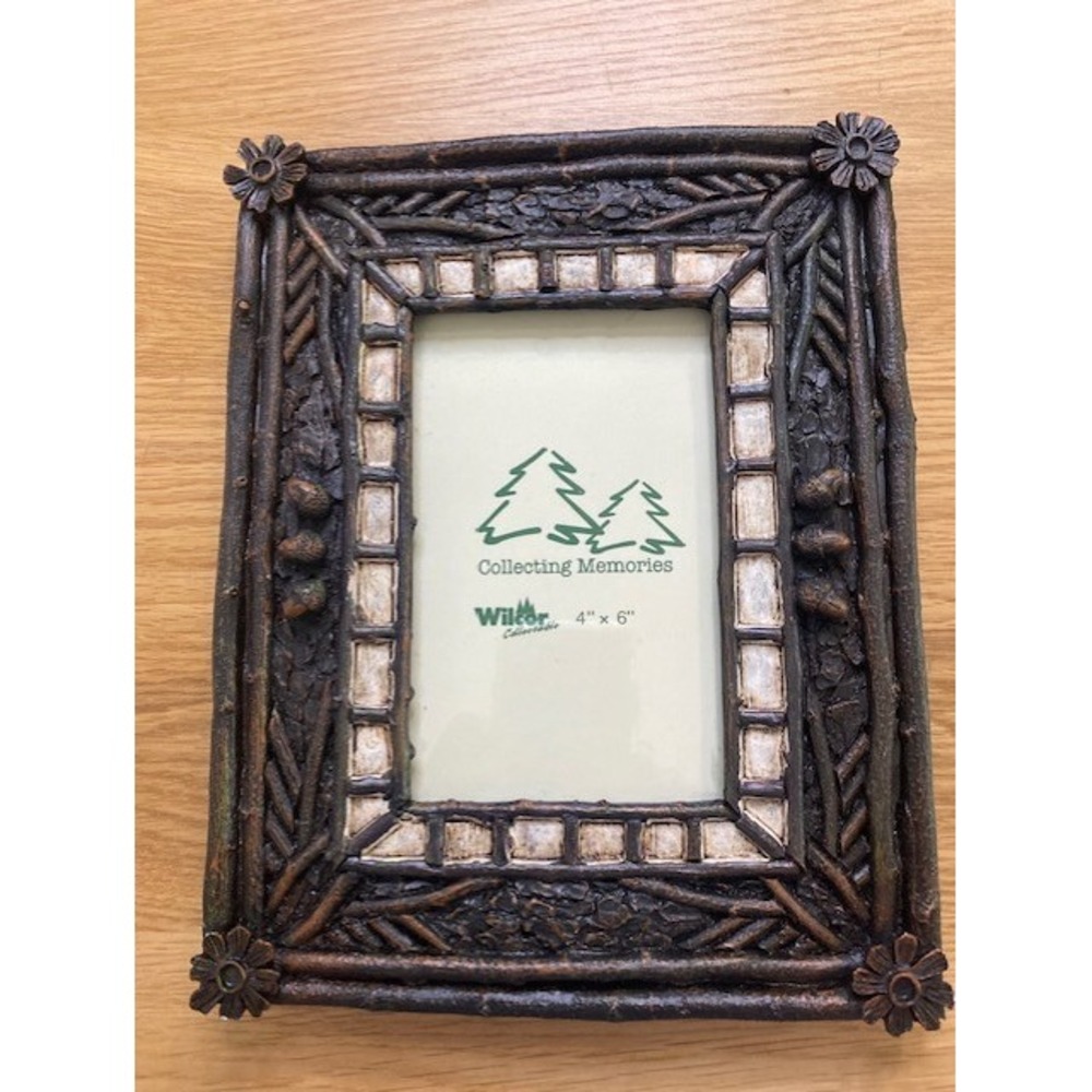 Wilcor Rustic Faux Twig Picture Frame 4x6 Bears Excellent Acorn Floral Cabin